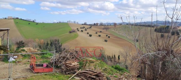 7 rooms House in Belmonte Piceno, Italy No. 167722 23