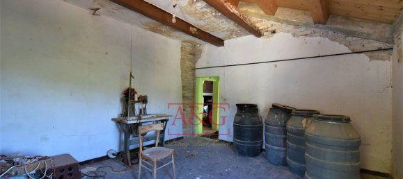 7 rooms House in Belmonte Piceno, Italy No. 167722 12