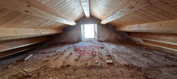 7 rooms House in Belmonte Piceno, Italy No. 167722 27