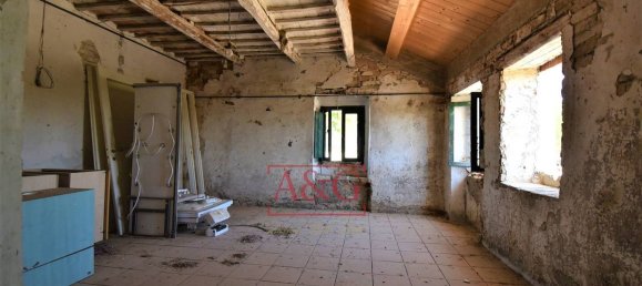 7 rooms House in Belmonte Piceno, Italy No. 167722 9