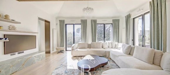 Casa de 10 habitaciónes en La Celle-Saint-Cloud, France No. 139348 7