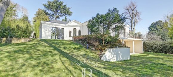 Casa de 10 habitaciónes en La Celle-Saint-Cloud, France No. 139348 2