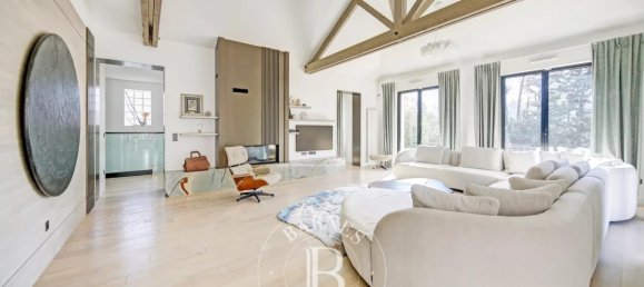 Casa de 10 habitaciónes en La Celle-Saint-Cloud, France No. 139348 4