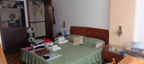 5 rooms Apartment in Rome, Italy No. 36640 36