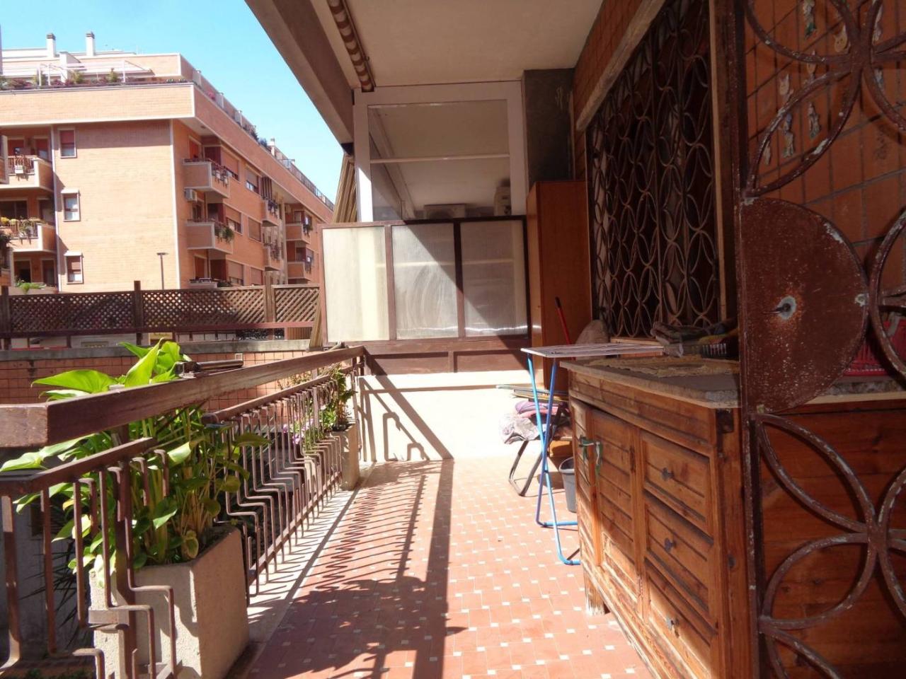 5 rooms Apartment in Rome, Italy No. 36640