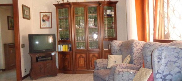 5 rooms Apartment in Rome, Italy No. 36640 11