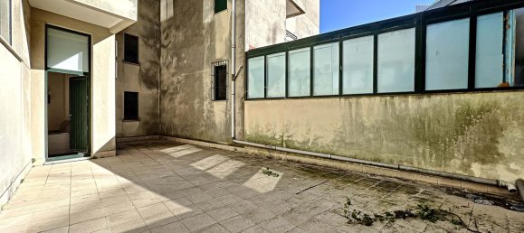 5 bedrooms Apartment in Porto, Portugal No. 123267 7