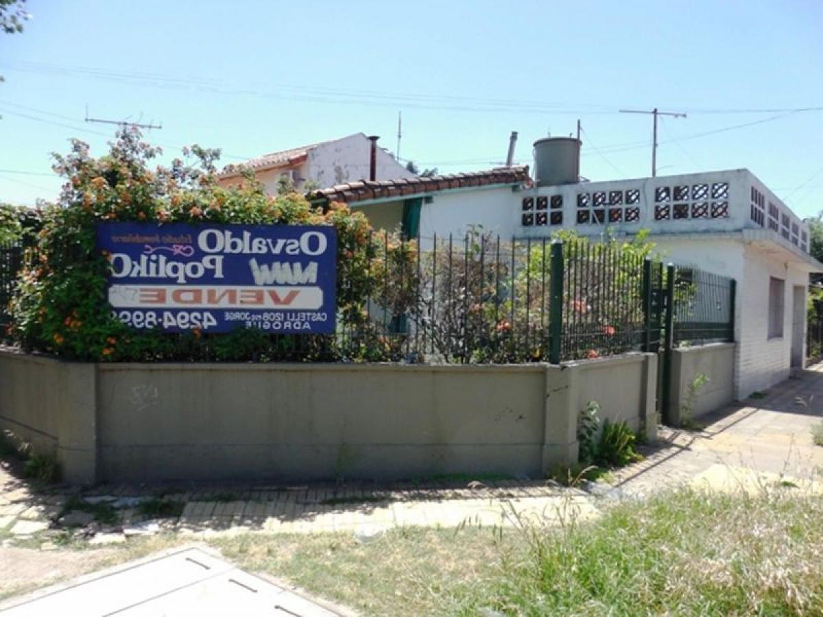 2 bedrooms House in Almirante Brown, Argentina No. 84345