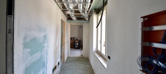 Casa de 4 divisões em Solaro, Italy N.º 167947 10