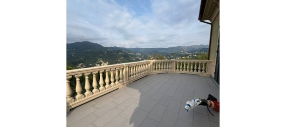 3 Schlafzimmer Penthouse in Serra Riccò, Italy, Nr. 318006 6