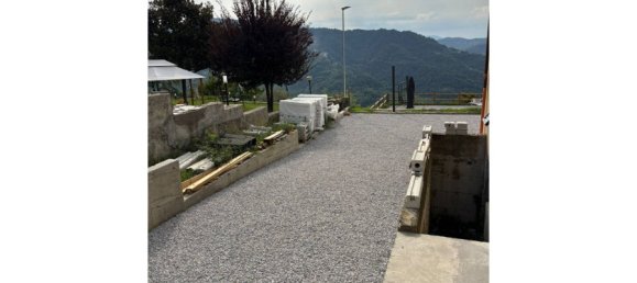 3 Schlafzimmer Penthouse in Serra Riccò, Italy, Nr. 318006 9