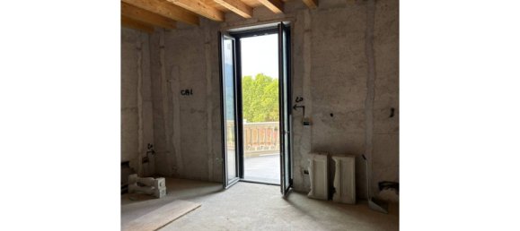 3 Schlafzimmer Penthouse in Serra Riccò, Italy, Nr. 318006 13