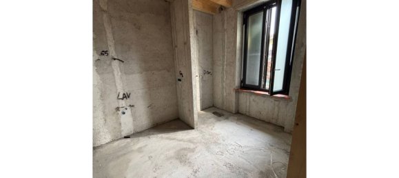 3 Schlafzimmer Penthouse in Serra Riccò, Italy, Nr. 318006 28
