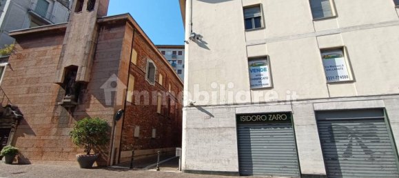 Здание с 5 комнатами в Галларате, Италия № 320727 4