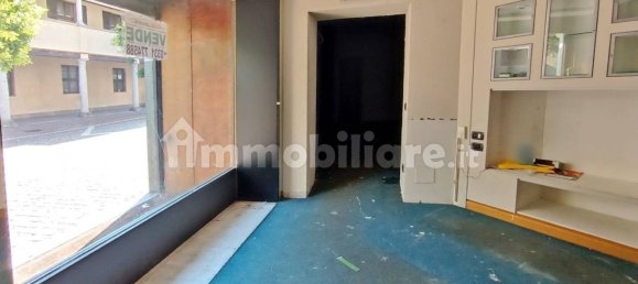 Здание с 5 комнатами в Галларате, Италия № 320727 10