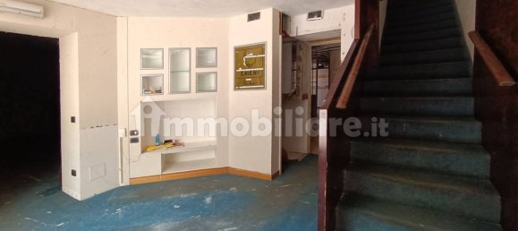 Здание с 5 комнатами в Галларате, Италия № 320727 11