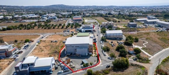 Коммерческая недвижимость 1375м² в Пафос, Кипр № 24496 4