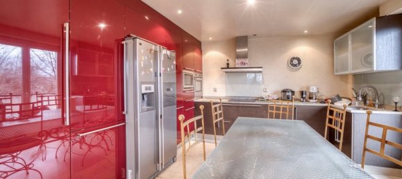 Apartamento de 3 dormitorios en Cluses, France No. 192685 4