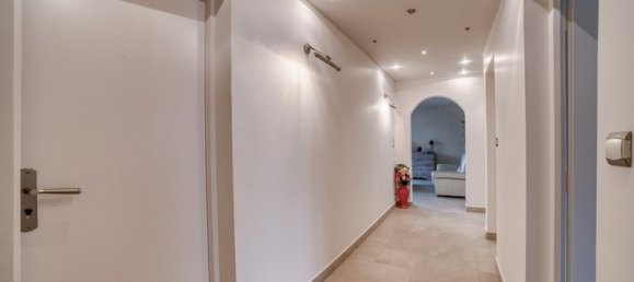 Apartamento de 3 dormitorios en Cluses, France No. 192685 8