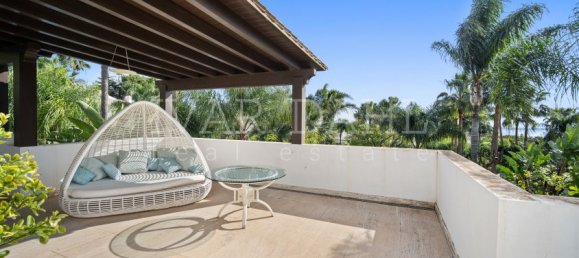 6 bedrooms Villa in Marbella, Spain No. 98988 15