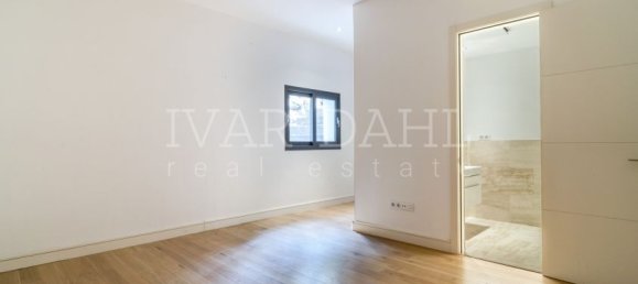 6 bedrooms Villa in Marbella, Spain No. 98988 13