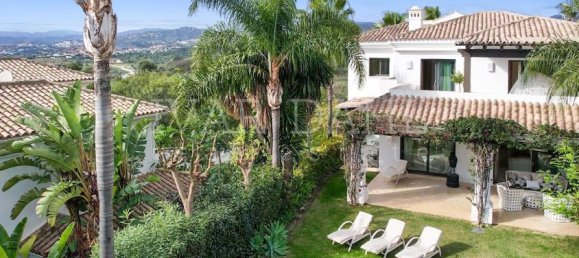 6 bedrooms Villa in Marbella, Spain No. 98988 2