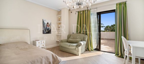 6 bedrooms Villa in Marbella, Spain No. 98988 18