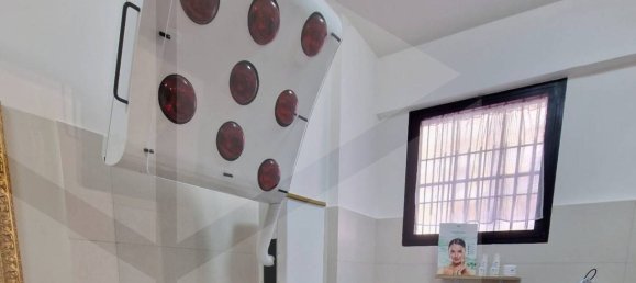 4-salle Propriété commerciale à Rome, Italy No. 34371 11