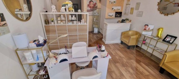 4-salle Propriété commerciale à Rome, Italy No. 34371 19