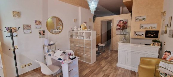 4-salle Propriété commerciale à Rome, Italy No. 34371 21