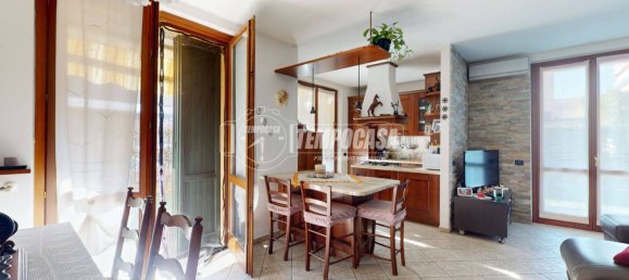 2 Schlafzimmer Wohnung in Lentate sul Seveso, Italy, Nr. 275719 4
