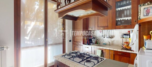 2 Schlafzimmer Wohnung in Lentate sul Seveso, Italy, Nr. 275719 10