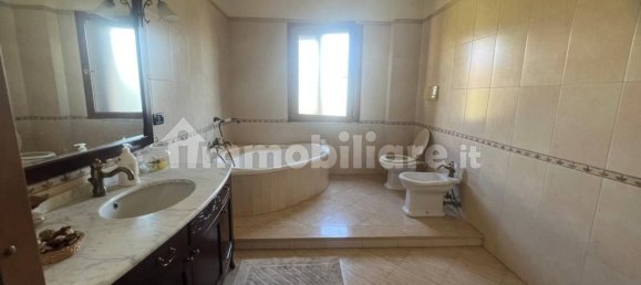 Квартира с 4 спальнями в Реджо Калабрия, Италия № 340150 25