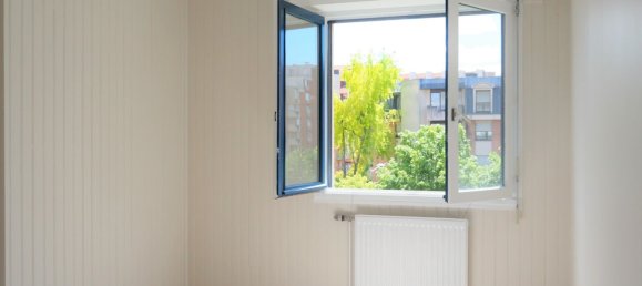 Квартира с 2 спальнями в Сержи, Франция № 172040 4