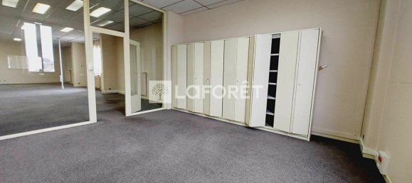 4 غرف نوم عقار تجاري في Golbey, France رقم 93848 5