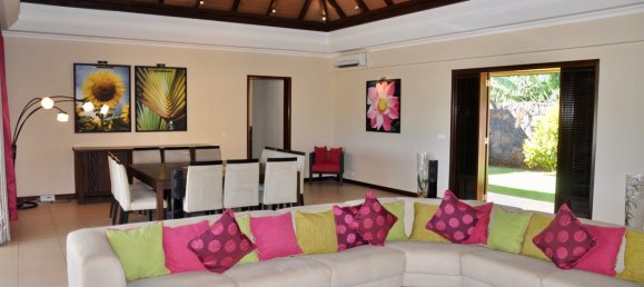 4 bedrooms Villa in Tamarin, Mauritius No. 233 3