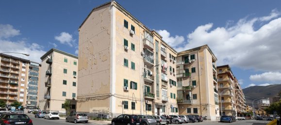 3 rooms Apartment in Palermo, Italy No. 303095 16