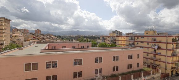 3 rooms Apartment in Palermo, Italy No. 303095 13