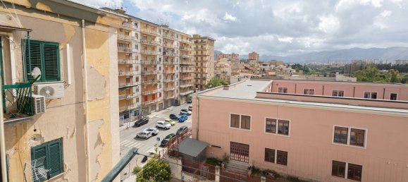 3 rooms Apartment in Palermo, Italy No. 303095 15