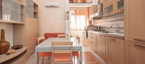 3 rooms Apartment in Palermo, Italy No. 303095 5