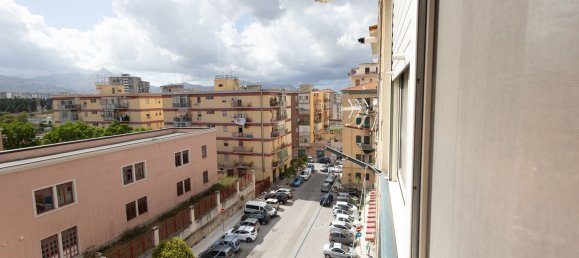 3 rooms Apartment in Palermo, Italy No. 303095 14