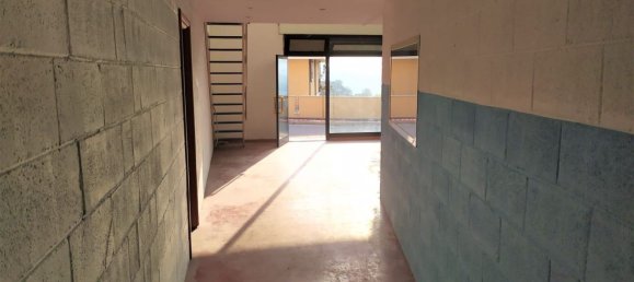 Коммерческая недвижимость 305м² в Мильянико, Италия № 284382 2