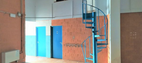 Коммерческая недвижимость 305м² в Мильянико, Италия № 284382 6