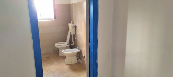 Коммерческая недвижимость 305м² в Мильянико, Италия № 284382 8