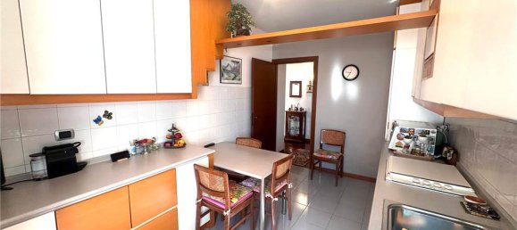 Apartamento de 3 dormitorios en Erba, Italy No. 330109 7