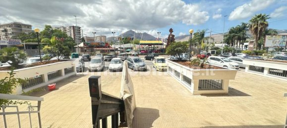 Квартира с 2 спальнями в Палермо, Италия № 360265 11