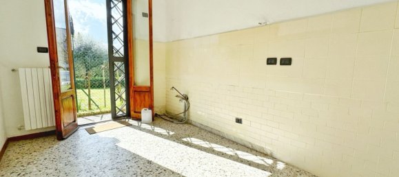 3 rooms House in Poggio a Caiano, Italy No. 45969 24