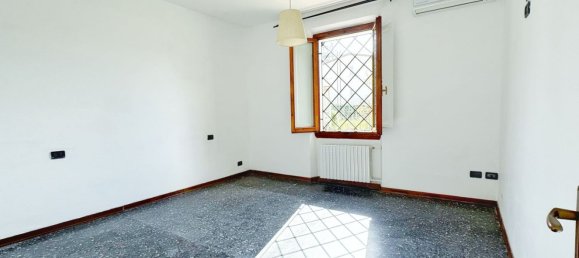 3 rooms House in Poggio a Caiano, Italy No. 45969 27