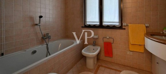 11 rooms Villa in Salò, Italy No. 30069 27