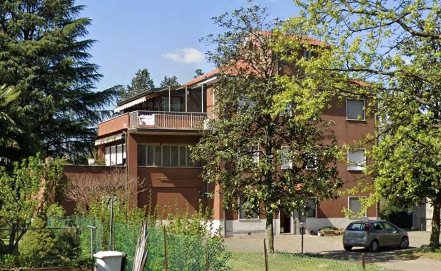 5 rooms Apartment in Milan, Italy No. 268708